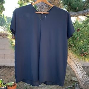 Uniqlo v neck Black Tunic Top NWT